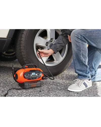 Компресор автомобільний акумуляторний BLACK+DECKER BDCINF18N