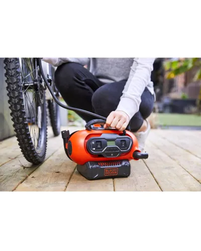 Компресор автомобільний акумуляторний BLACK+DECKER BDCINF18N