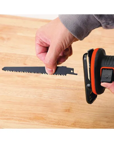 Пила шабельна акумуляторна BLACK+DECKER BDCR18N