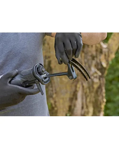 Пила шабельна мережева BLACK+DECKER BES301K
