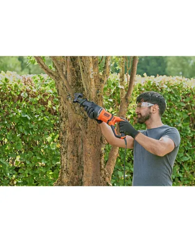 Пила шабельна мережева BLACK+DECKER BES301