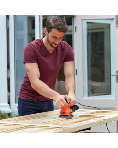Шліфмашина вібраційна мережева BLACK+DECKER BEW200