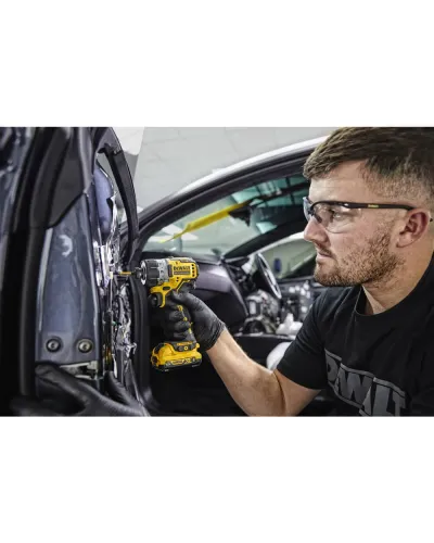 Шурупокрут акумуляторний безщітковий DeWALT DCF601N