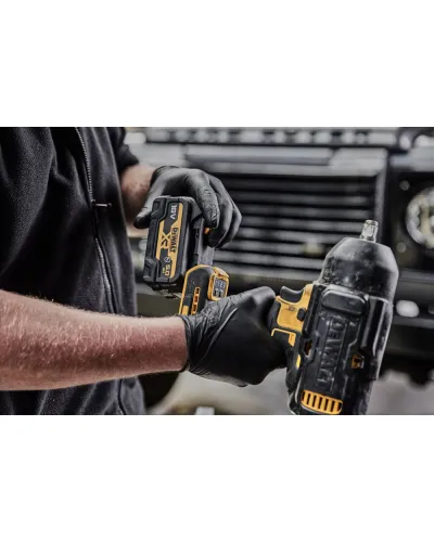 Гайкокрут ударний акумуляторний безщітковий DeWALT DCF900P2G
