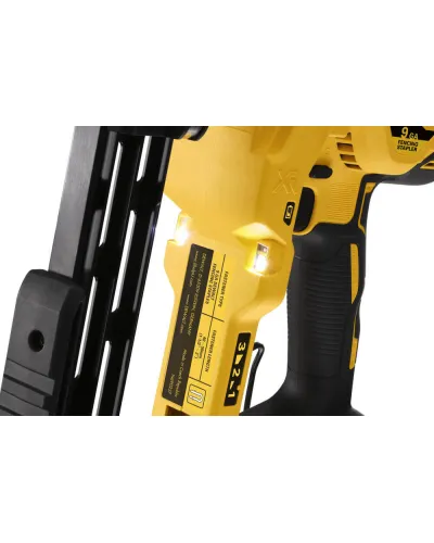Степлер скобозабивний акумуляторний безщітковий DeWALT DCFS950N