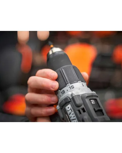 Набір з двох інструментів акумуляторних безщіткових McLaren F1 TEAM LIMITED EDITION DeWALT DCK200MM2T