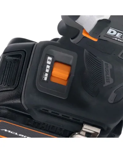 Набір з двох інструментів акумуляторних безщіткових McLaren F1 TEAM LIMITED EDITION DeWALT DCK200MP2T