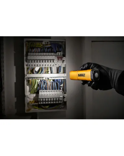 Ліхтар світлодіодний акумуляторний DeWALT DCL183