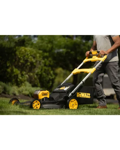 Газонокосарка акумуляторна самохідна безщіткова DeWALT DCMWSP550N