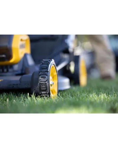 Газонокосарка акумуляторна самохідна безщіткова DeWALT DCMWSP550N