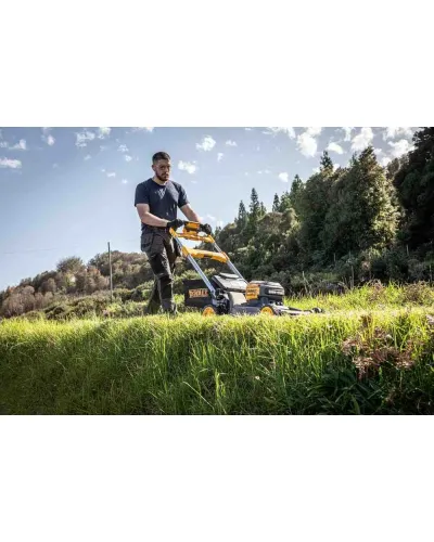 Газонокосарка акумуляторна самохідна безщіткова DeWALT DCMWSP660N