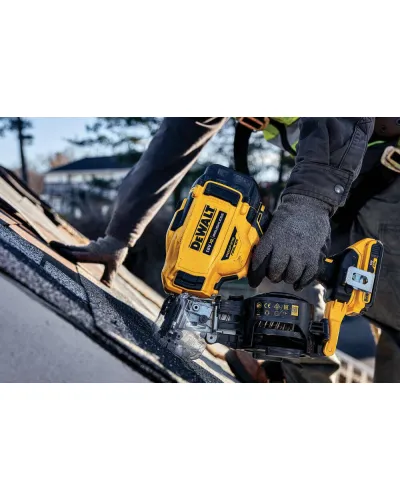 Пістолет цвяхозабивний акумуляторний безщітковий DeWALT DCN45RND2