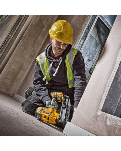 Пістолет цвяхозабивний акумуляторний безщітковий DeWALT DCN660P2