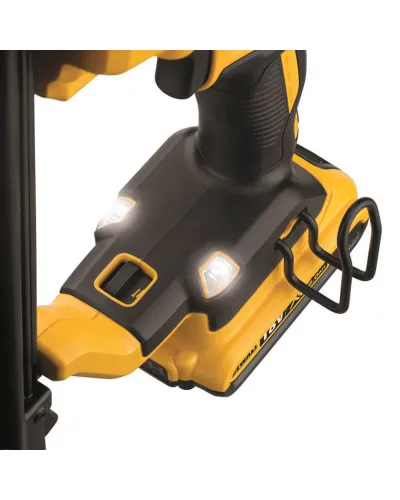 Степлер скобозабивний акумуляторний безщітковий DeWALT DCN681D2