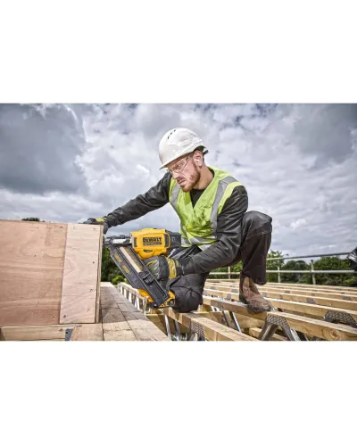 Пістолет цвяхозабивний акумуляторний безщітковий DeWALT DCN930N