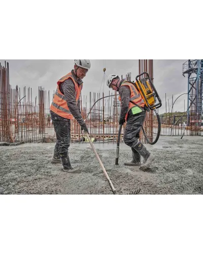 Вібратор-наплічник глибинний акумуляторний POWERSHIFT DeWALT DCPS310N