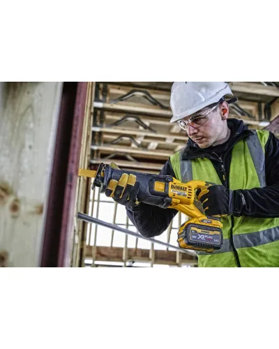 Пила шабельна акумуляторна DeWALT DCS389T2