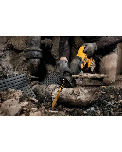 Пила шабельна акумуляторна DeWALT DCS389T2