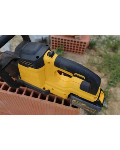Пила ALLIGATOR акумуляторна безщіткова DeWALT DCS398T2