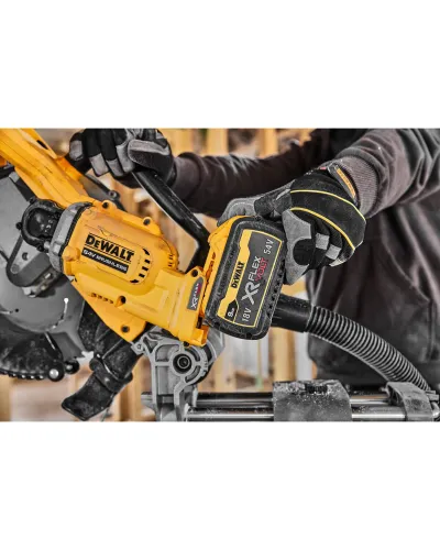 Пилка торцювальна акумуляторна безщіткова DeWALT DCS781N