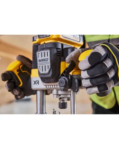 Фрезер акумуляторний безщітковий DeWALT DCW620H2