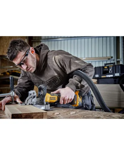 Фрезер акумуляторний безщітковий DeWALT DCW682P2