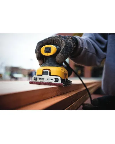 Шліфмашина вібраційна мережева DeWALT DWE6411