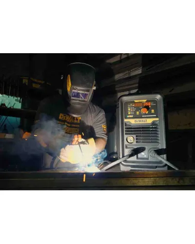 Зварювальний апарат інверторний DeWALT DXWDMIG200E