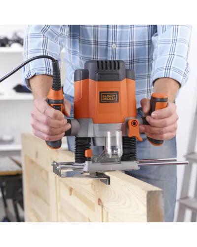 Фрезер мережевий BLACK+DECKER KW1200E