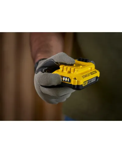 Зарядний пристрій та 2 акумулятора 18В STANLEY FATMAX SFMCB12D2
