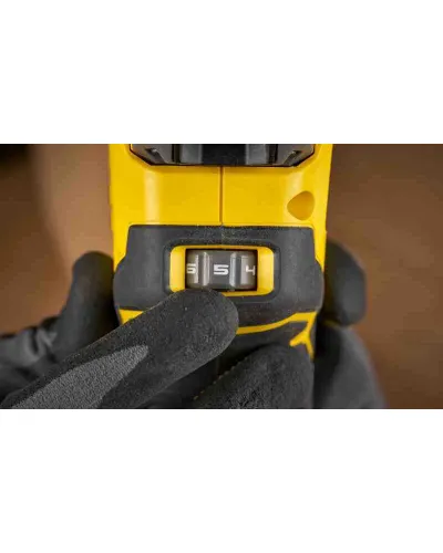 Фрезер акумуляторний безщітковий STANLEY FATMAX SFMCW400B