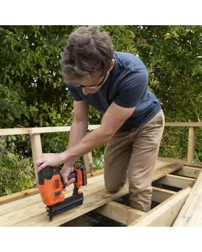 Пістолет цвяхозабивний акумуляторний BLACK+DECKER BCNG01N (BCNG01N)