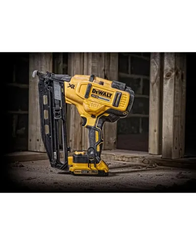 Пістолет цвяхозабивний акумуляторний безщітковий DeWALT DCN662N (DCN662N)