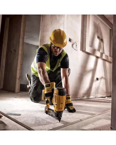Пістолет цвяхозабивний акумуляторний безщітковий DeWALT DCN680D2 (DCN680D2)