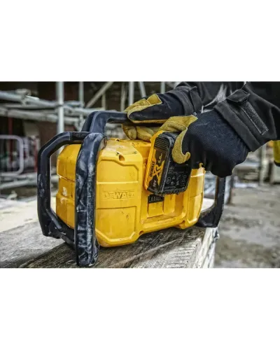 Зарядний пристрій-радіоприймач DeWALT DCR029 (DCR029)