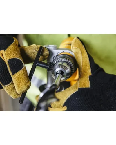 Дриль мережевий ударний DeWALT DWD024