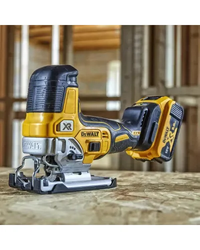 Пила лобзиковая аккумуляторная бесщёточная DeWALT DCS335N (DCS335N)