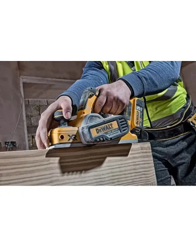 Рубанок акумуляторний безщітковий DeWALT DCP580N (DCP580N)