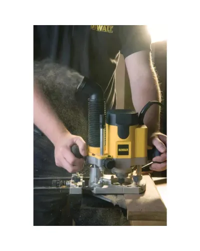 Фрезер мережевий DeWALT DW621 (DW621)