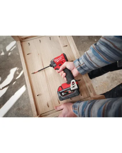 Гвинтоверт ударний акумуляторний безщітковий Milwaukee M18 FID3-0 226 Нм (без АКБ і ЗП) (4933498061)