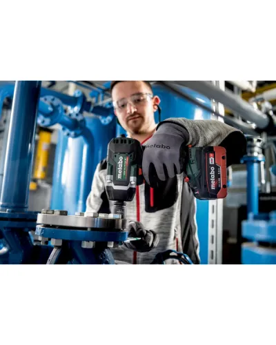 Акумуляторний ударний гайковерт Metabo SSW 18 LTX 800 BL (АКБ + ЗП) (602403660)
