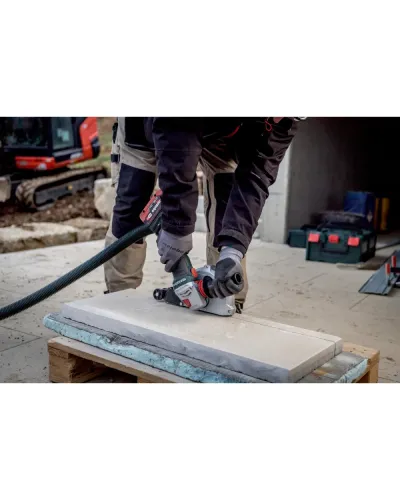 Акумуляторна кутова шліфувальна машина Metabo WVB 18 LT BL 11-125 QUICK + 2 АКБ 5.5Аг з ЗП і кейсом METABOX 165 L (613057660)
