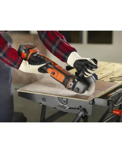 Шліфувальна машина кутова акумуляторна BLACK+DECKER BCG720M1 (BCG720M1)