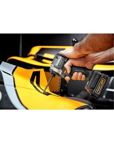 Набір із двох акумуляторних інструментів безщіткових DeWALT McLaren F1 TEAM LIMITED EDITION DCK200MP2T (DCK200MP2T)