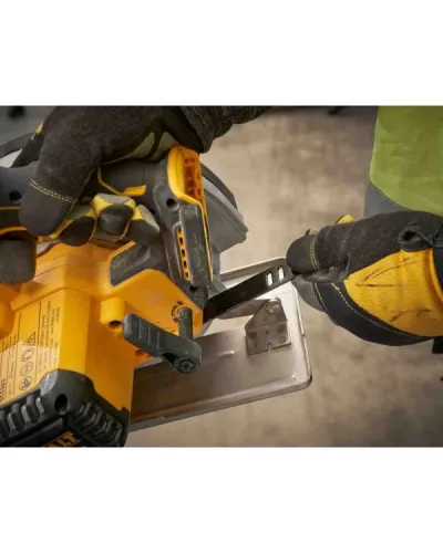 Пила дискова акумуляторна по металу DeWALT DCS383N (без АКБ і ЗП) (DCS383N)