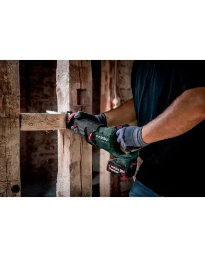 Акумуляторна шабельна пила Metabo SSEP 18 LT (601616850)
