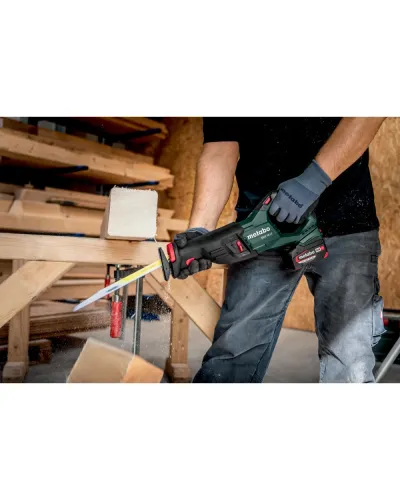 Акумуляторна шабельна пила Metabo SSEP 18 LT (601616850)