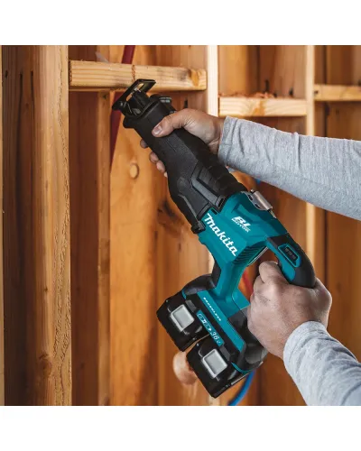 Акумуляторна шабельна пила Makita DJR360Z без АКБ і ЗП (DJR360Z)
