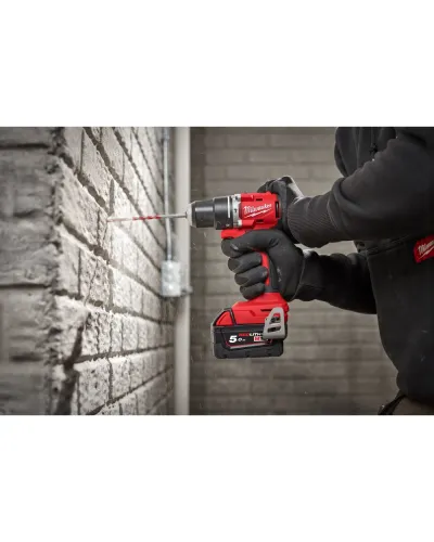Дриль-шуруповерт акумуляторний Milwaukee M18 BLDDRC-202С 60.5 Нм (АКБ і ЗП) (4933492833)
