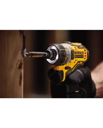 Шуруповерт акумуляторний безщітковий DeWALT DCF601D2 (DCF601D2)